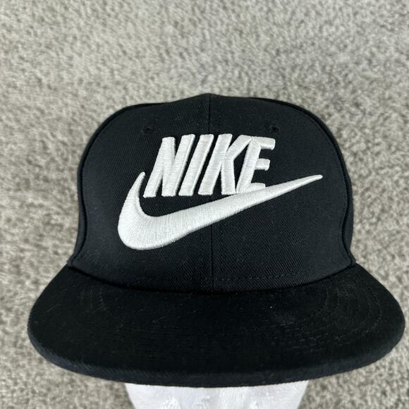 Nike Hat Cap Snap Back One Size Black White Big Swoosh Embroidered Mens - Picture 3 of 11